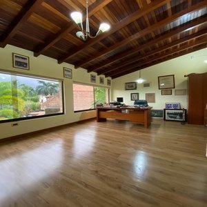 Casa en venta en Guataparo Country Club